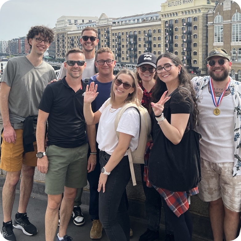 http://Social-first%20advertising%20agency%20that%20creates%20content%20that%20connects%20consumer,%20culture%20and%20commerce.